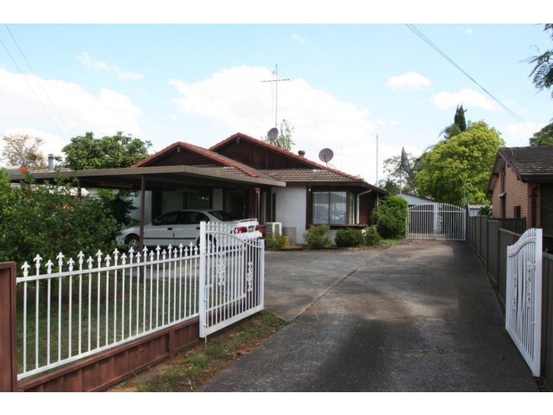 96-102; 21and23 Great Western Highway; Cosgrove Crescent, Kingswood NSW 2747