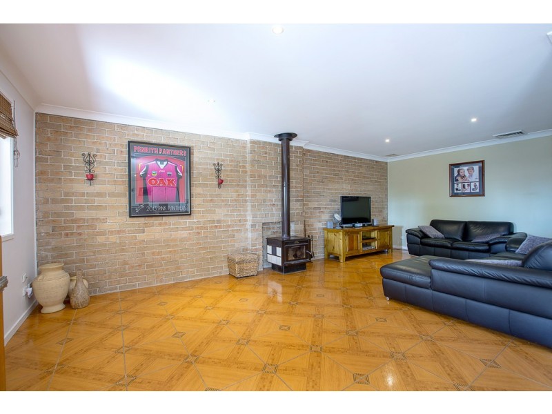 44 Greendale Road, Wallacia NSW 2745