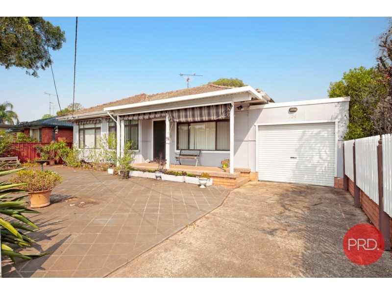 126 Woodriff Street, Penrith NSW 2750