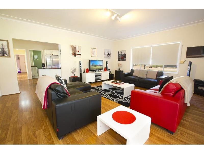 15 Tadmore Road, Cranebrook NSW 2749