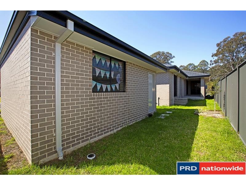 21 Moluccana Crescent, Ropes Crossing NSW 2760