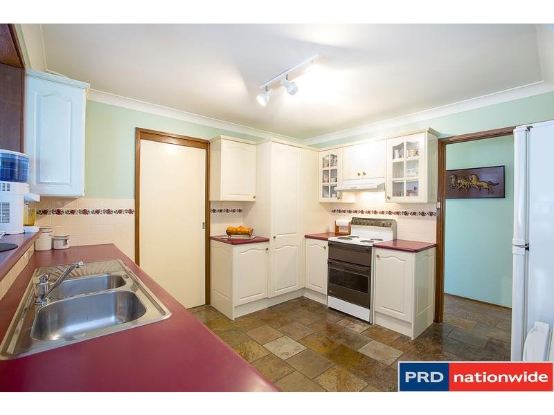 10 Munmora Place, Oxley Park NSW 2760