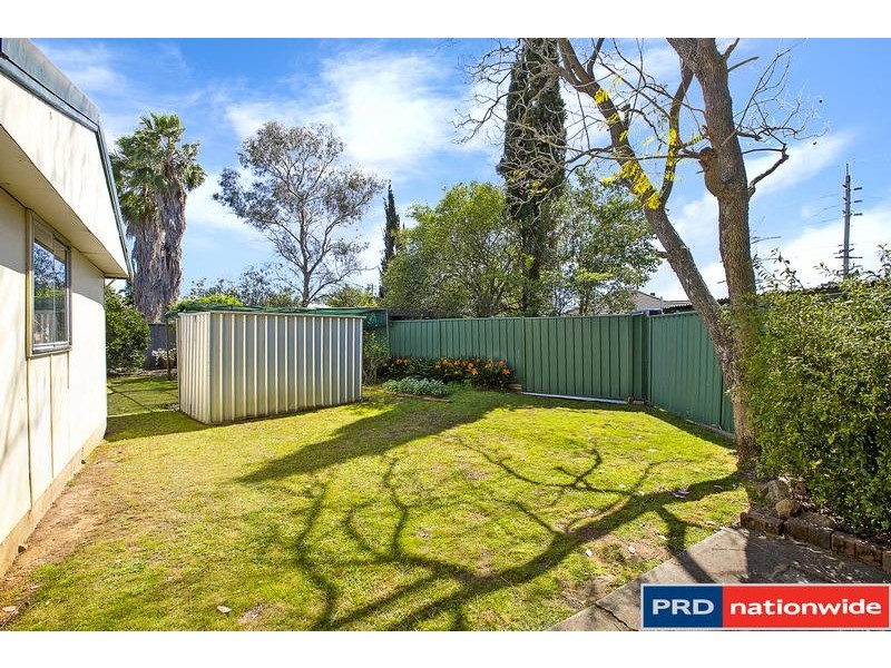 10 Munmora Place, Oxley Park NSW 2760