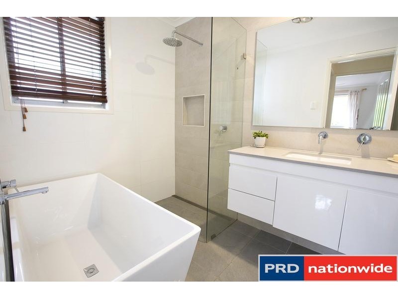 42a Farm Road, Springwood NSW 2777