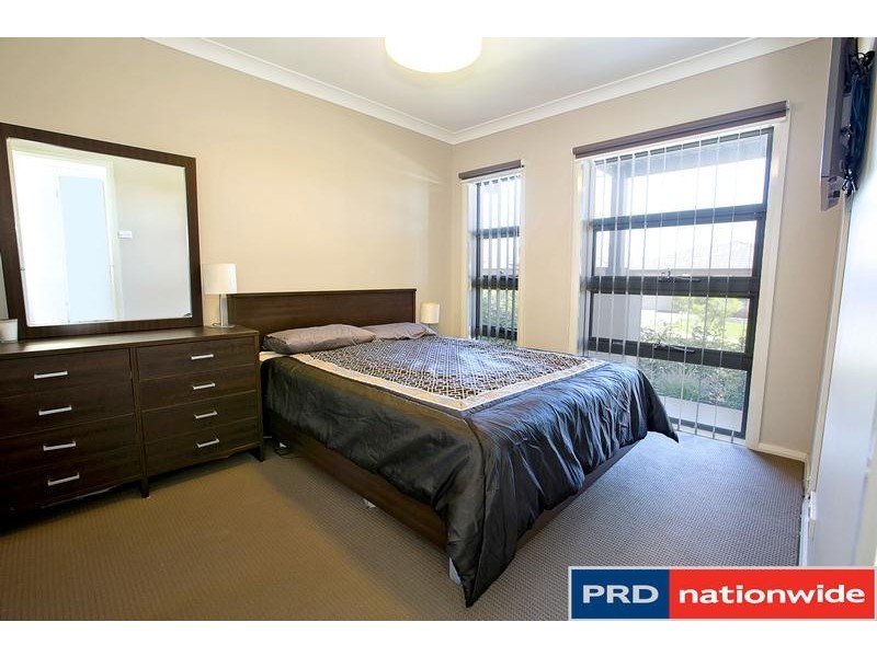 8 Lyora Street, Glenmore Park NSW 2745