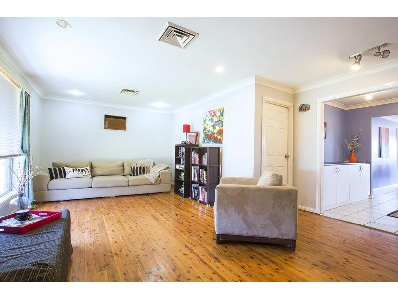 22 Gandell Crescent, South Penrith NSW 2750