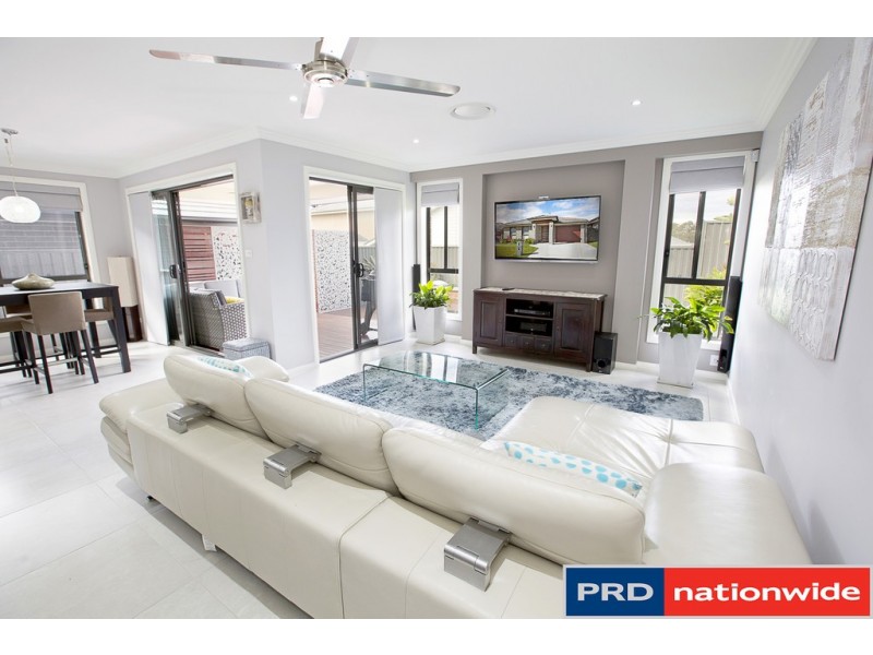 18 Binyang Avenue, Glenmore Park NSW 2745