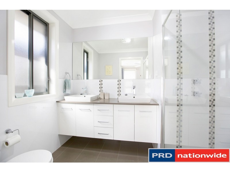 18 Binyang Avenue, Glenmore Park NSW 2745