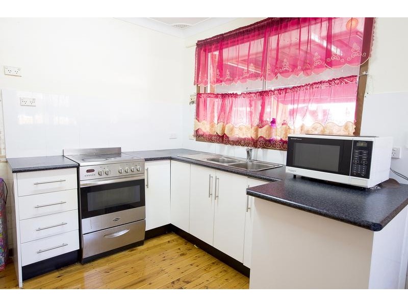 2 Edward Street, Kingswood NSW 2747