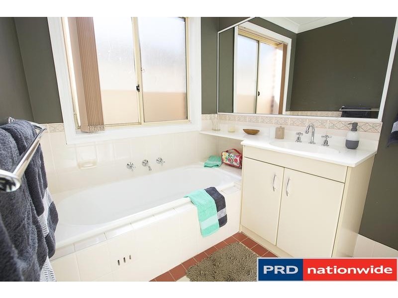 17A Paganini Crescent, Claremont Meadows NSW 2747