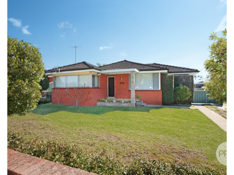 13 Stapley Street, Kingswood NSW 2747