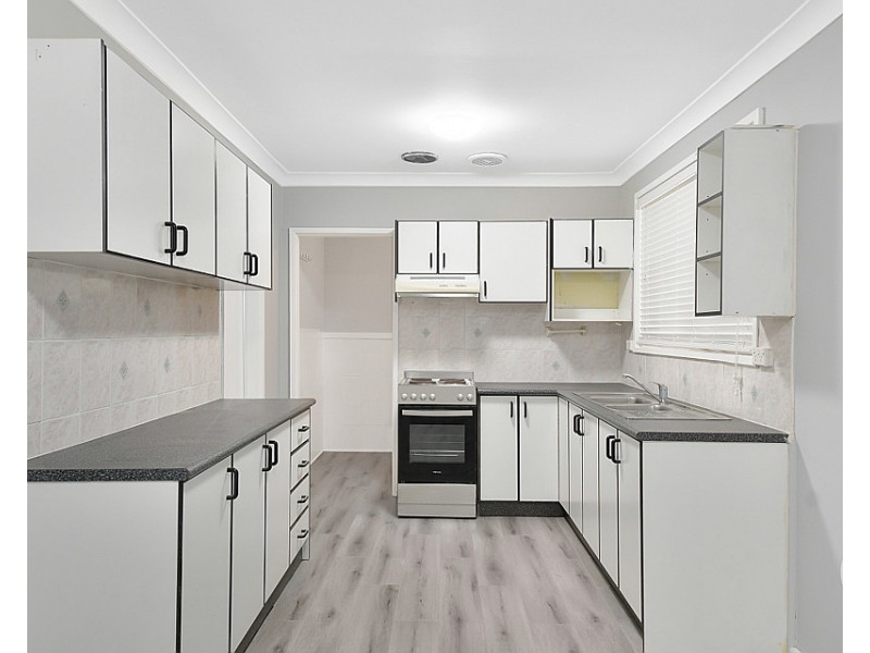 1/4 Paterson Place, Colyton NSW 2760
