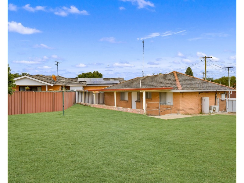 1/4 Paterson Place, Colyton NSW 2760