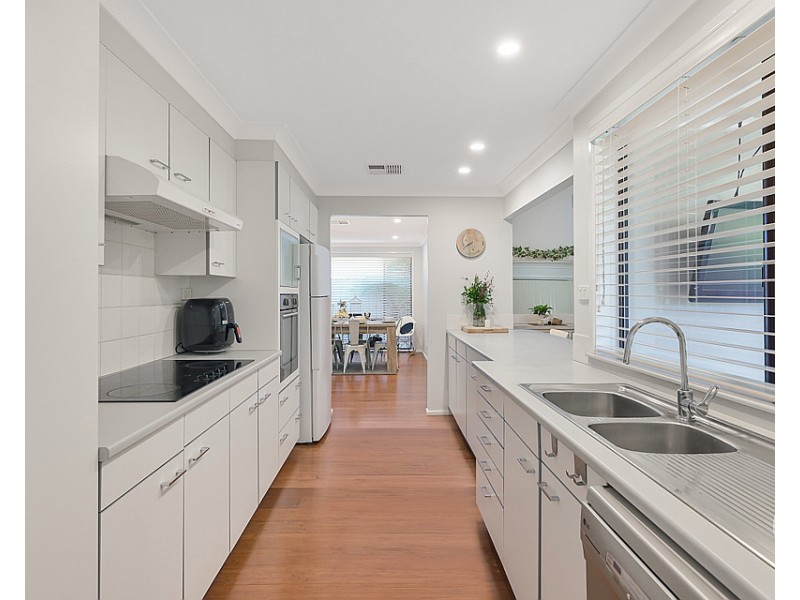 19 Samuel Foster Drive, South Penrith NSW 2750