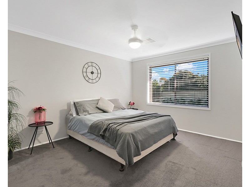 19 Samuel Foster Drive, South Penrith NSW 2750