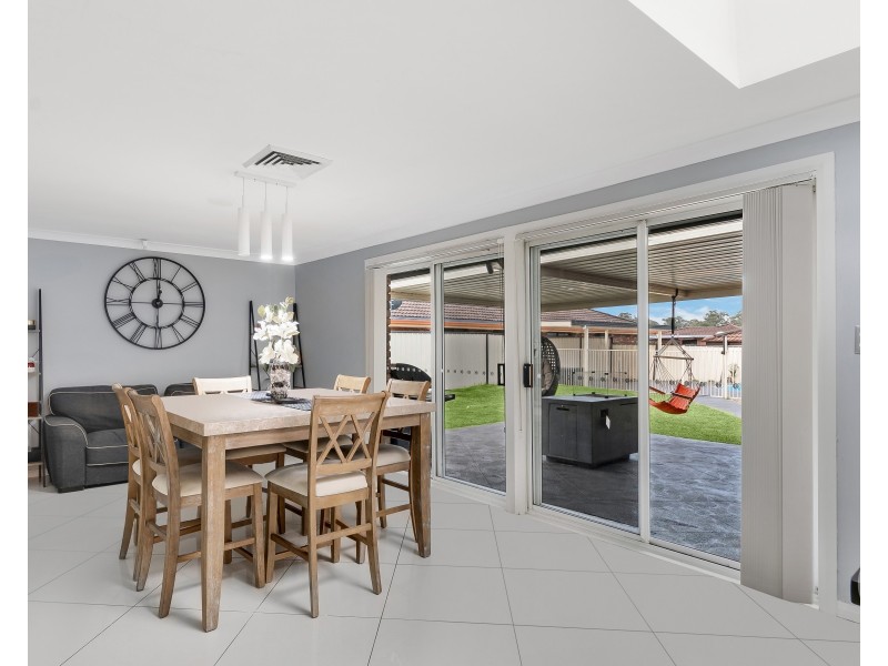 5 Dampier Avenue, Werrington County NSW 2747