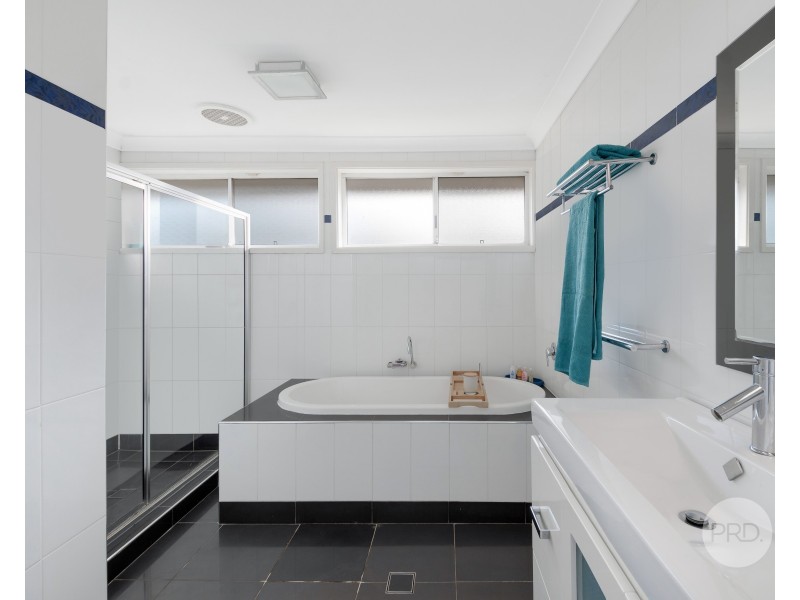 5 Dampier Avenue, Werrington County NSW 2747