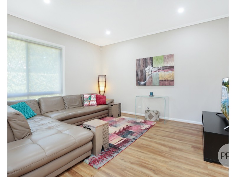 12 Waterside Blvd, Cranebrook NSW 2749