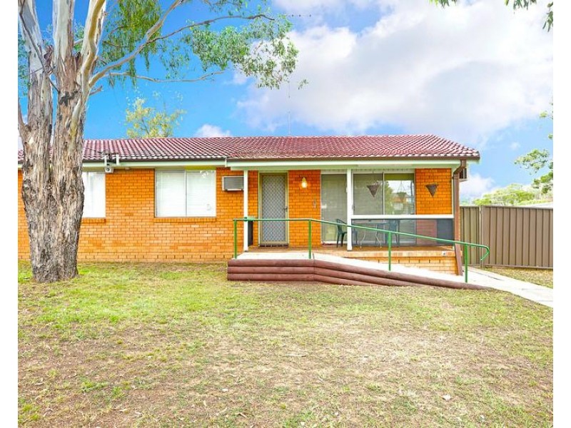 16 Timgalen Avenue, South Penrith NSW 2750