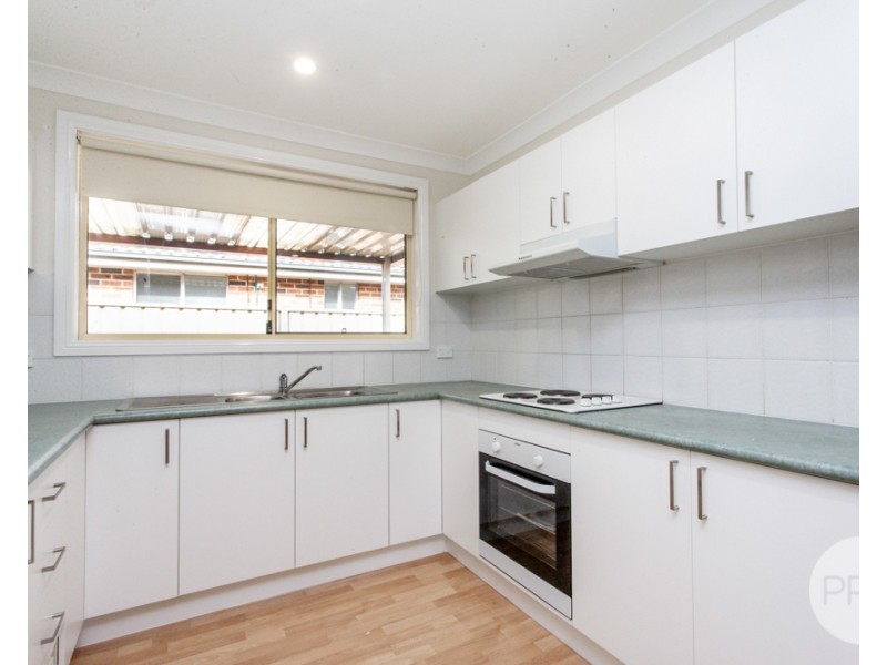 4 Woburn Place, Glenmore Park NSW 2745