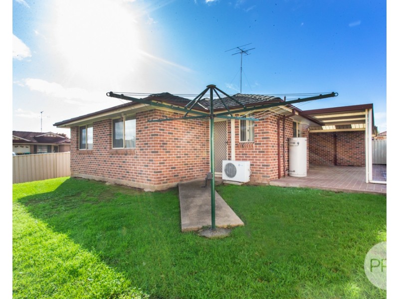 4 Woburn Place, Glenmore Park NSW 2745
