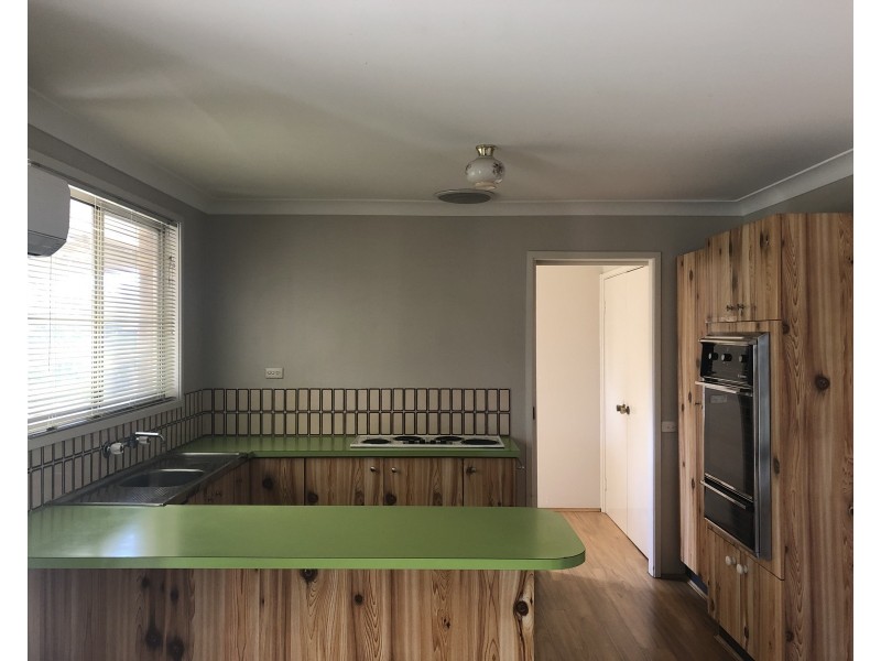 15 Hughes Avenue, Penrith NSW 2750