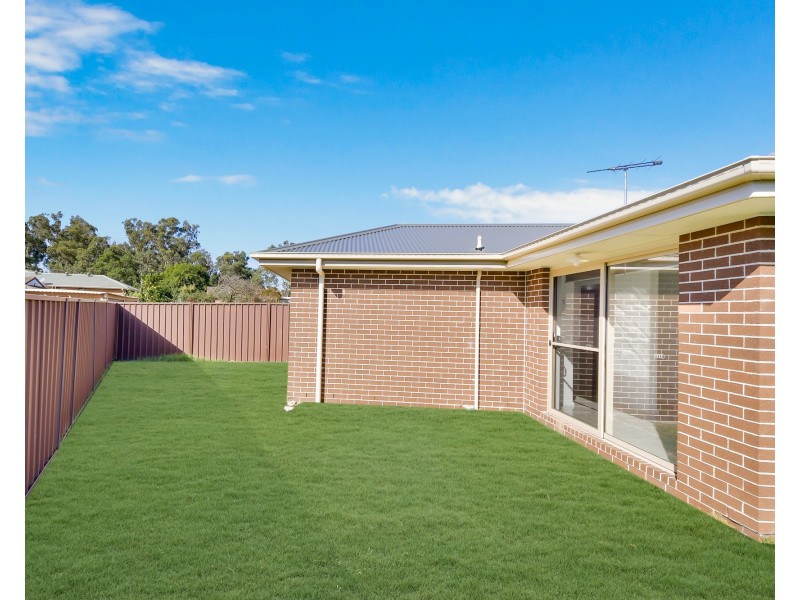 2A Endgate Glen, Werrington Downs NSW 2747