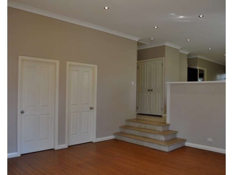 148 Railway Parade, Warrimoo NSW 2774