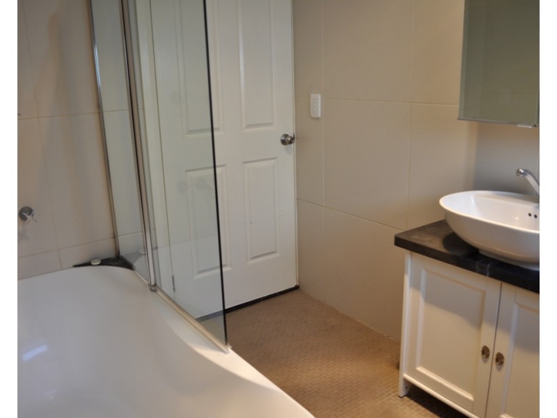 148 Railway Parade, Warrimoo NSW 2774