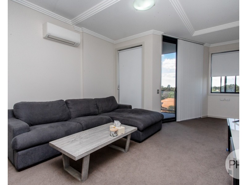 303B/48-56 Derby Street, Kingswood NSW 2747