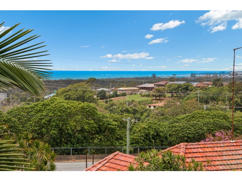 60 Pioneer Parade, Banora Point NSW 2486