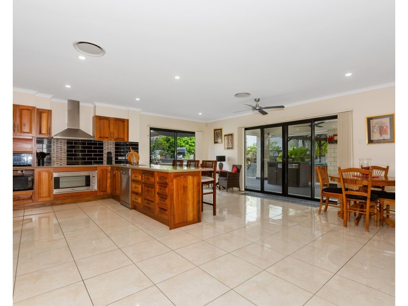 21 Woodfull Crescent, Pottsville NSW 2489