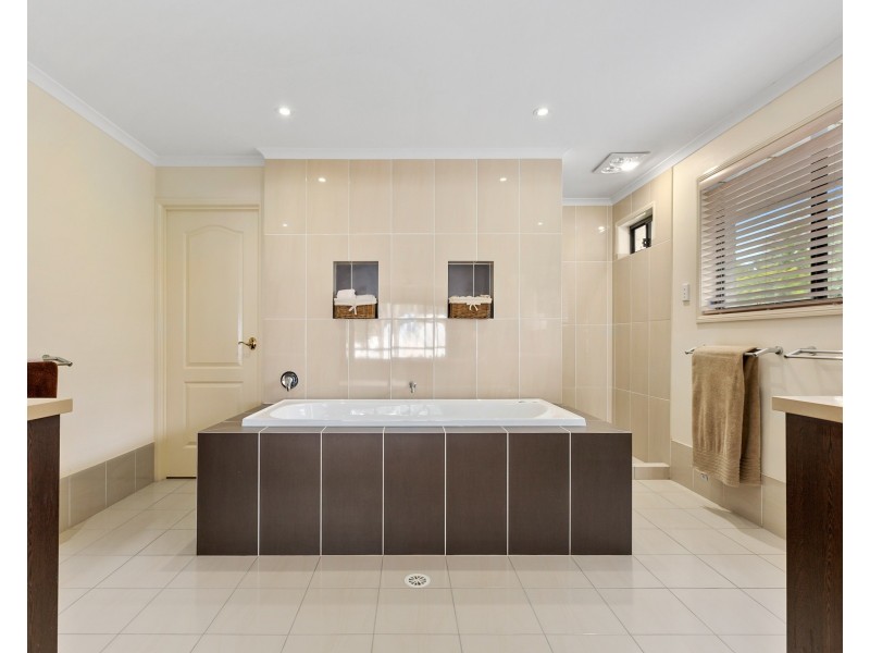 21 Woodfull Crescent, Pottsville NSW 2489