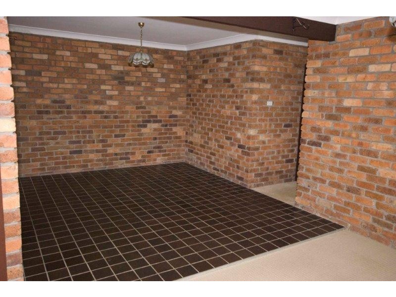 15 Bimbadeen Ave, Banora Point NSW 2486