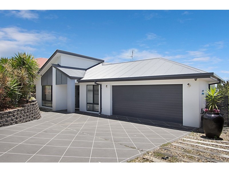 34 Newcastle Drive, Pottsville NSW 2489