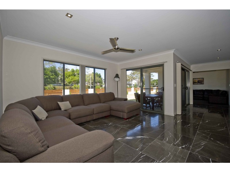 420 Casuarina Way, Casuarina NSW 2487
