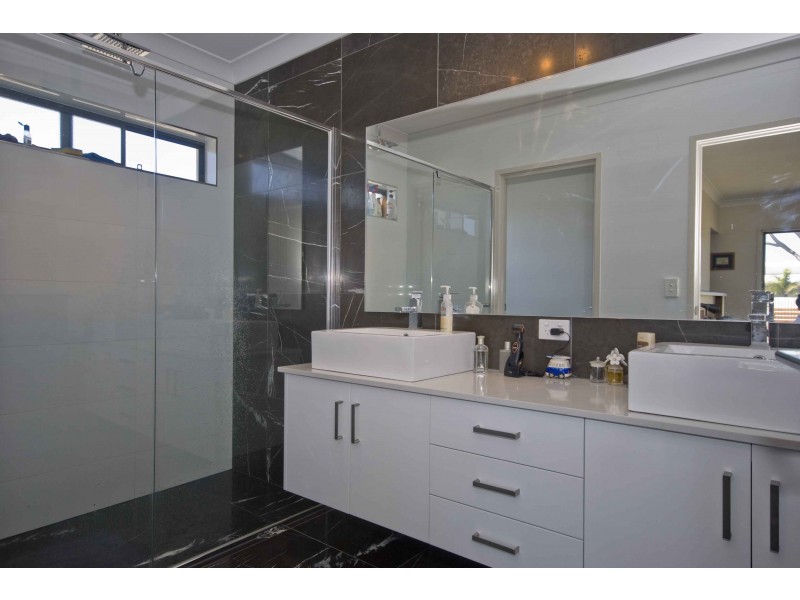 420 Casuarina Way, Casuarina NSW 2487