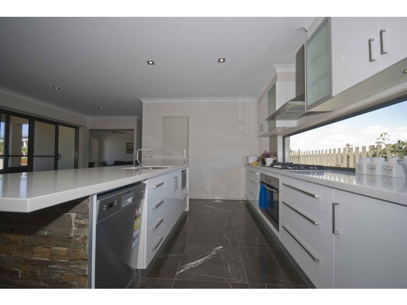 420 Casuarina Way, Casuarina NSW 2487