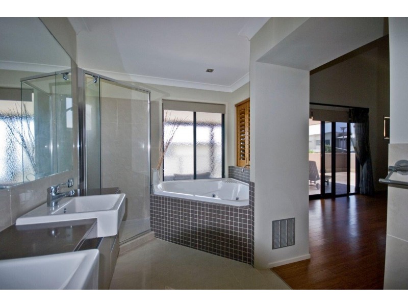 37 Saltwater Crescent, Kingscliff NSW 2487