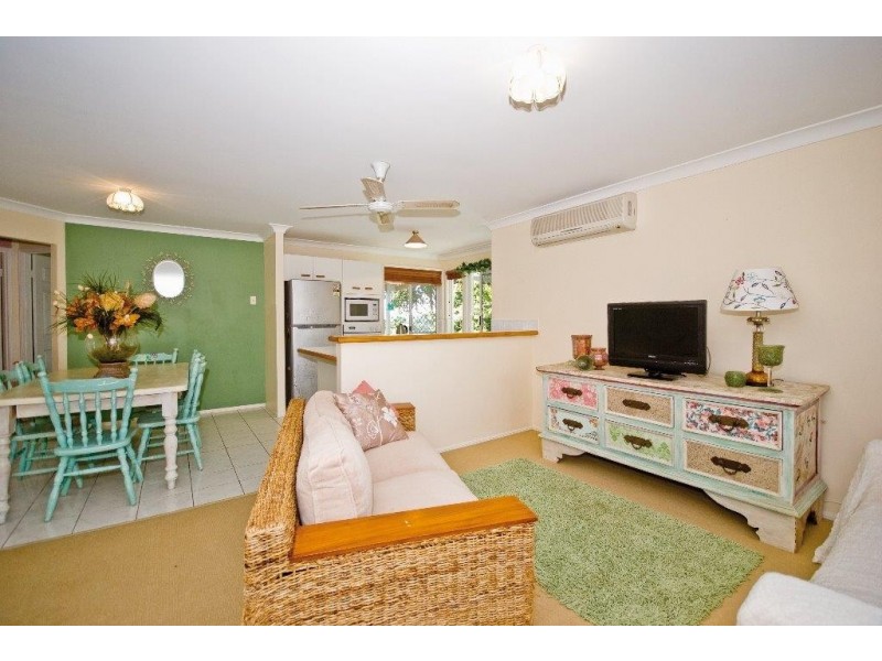 2/85 Lochlomond Drive, Banora Point NSW 2486