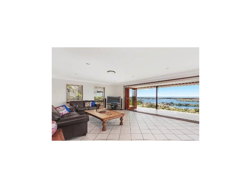 12 Blue Haze Crescent, Banora Point NSW 2486