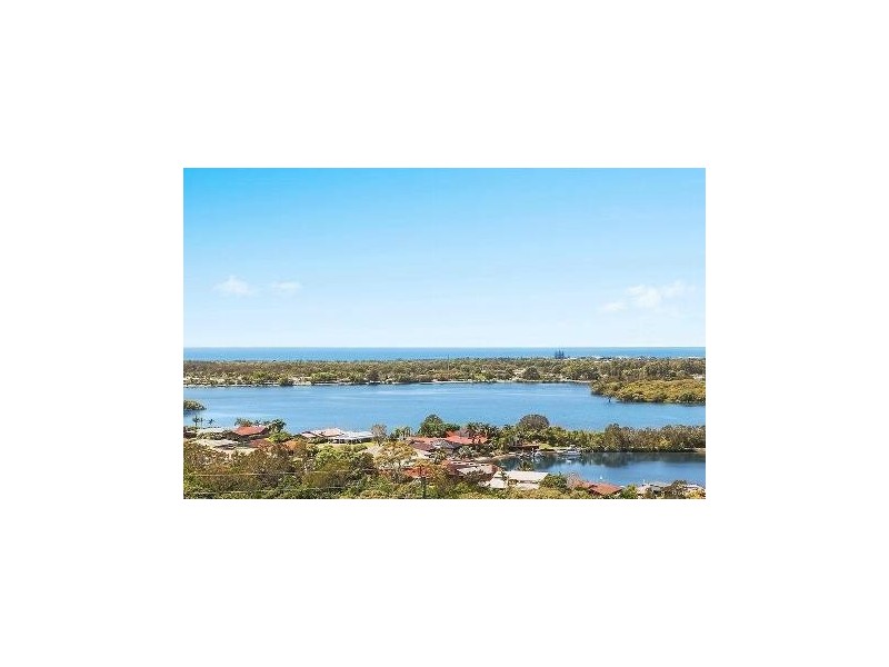 12 Blue Haze Crescent, Banora Point NSW 2486
