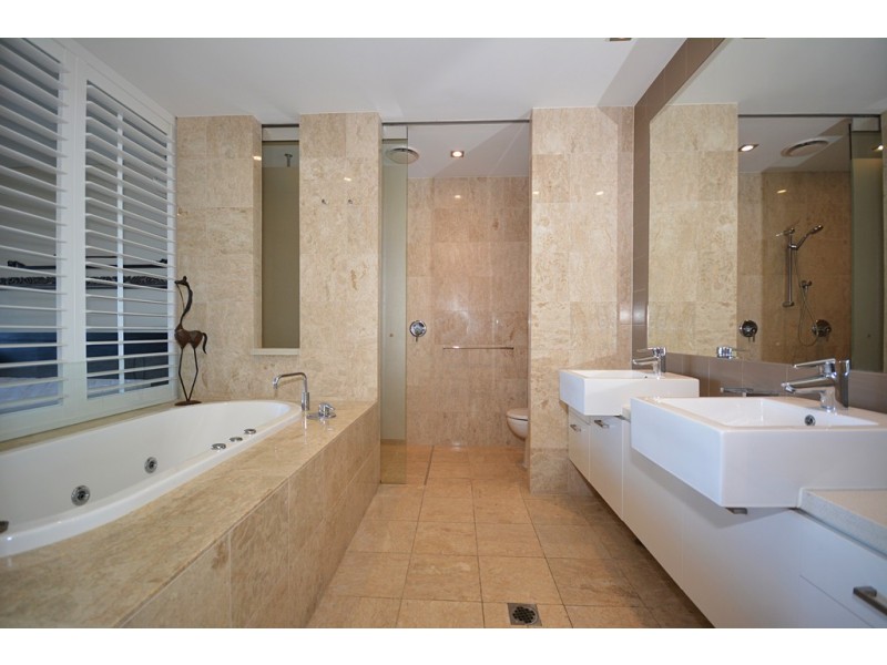 202/9 Dianella Drive, Casuarina NSW 2487