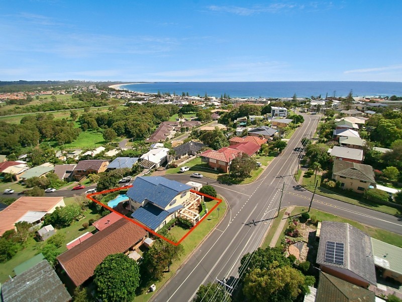 9 McPhail Avenue, Kingscliff NSW 2487
