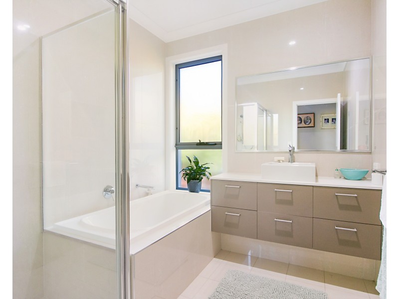 11 Lobelia Crescent, Casuarina NSW 2487