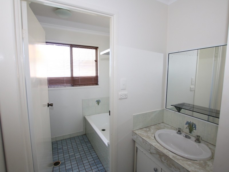 27 Forestwood Street, Crestmead QLD 4132