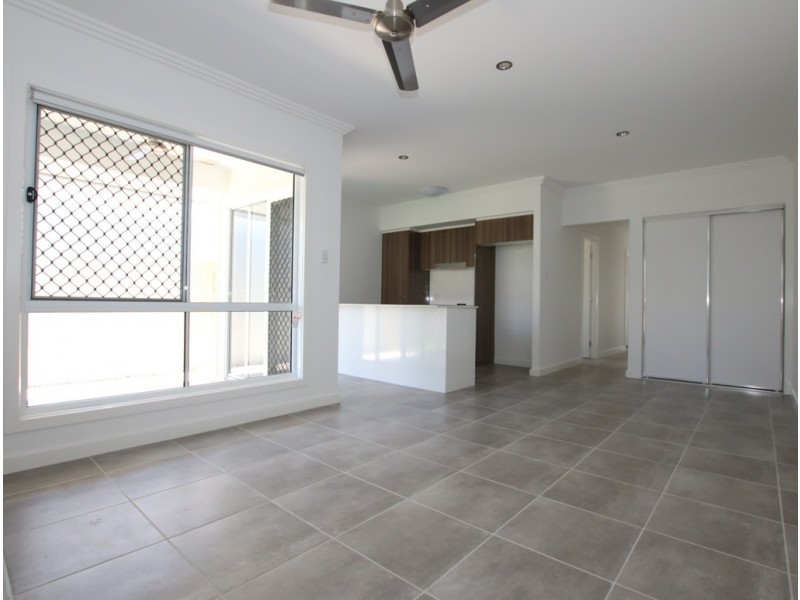 1/12 Waheed Street, Marsden QLD 4132