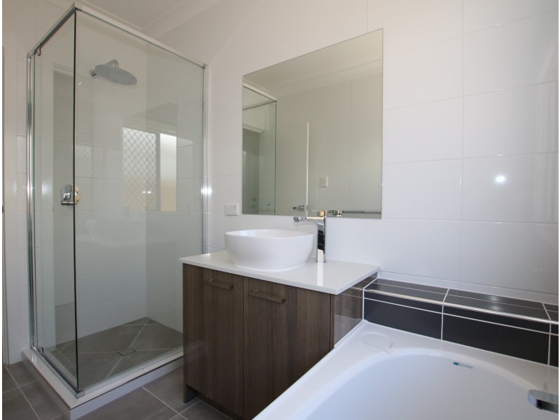 1/12 Waheed Street, Marsden QLD 4132