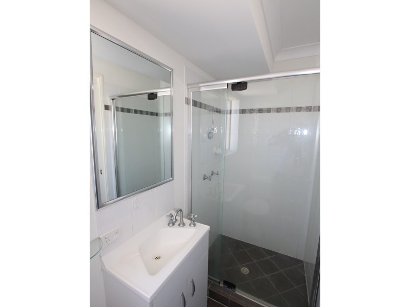 12 James Street, Crestmead QLD 4132