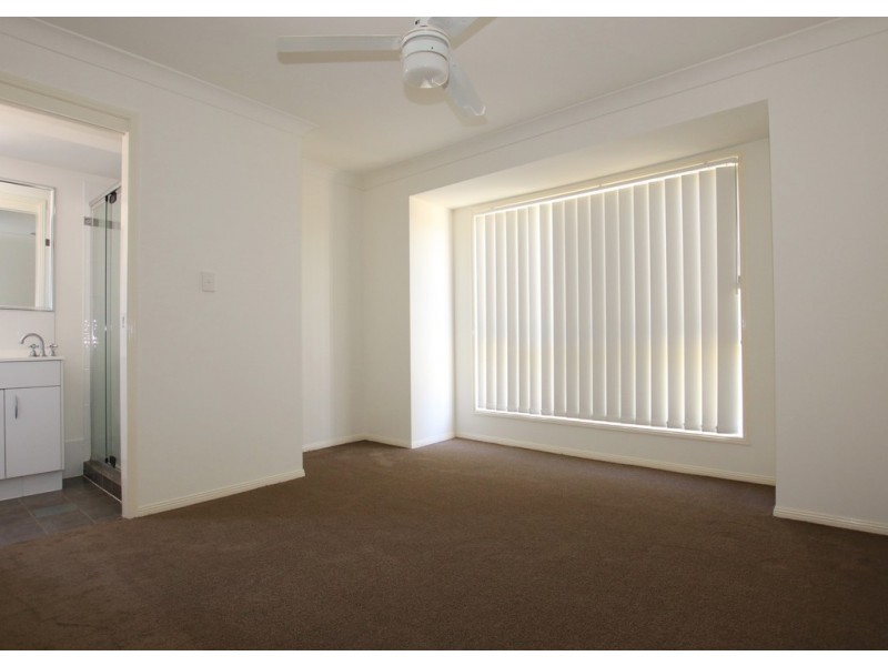 12 James Street, Crestmead QLD 4132